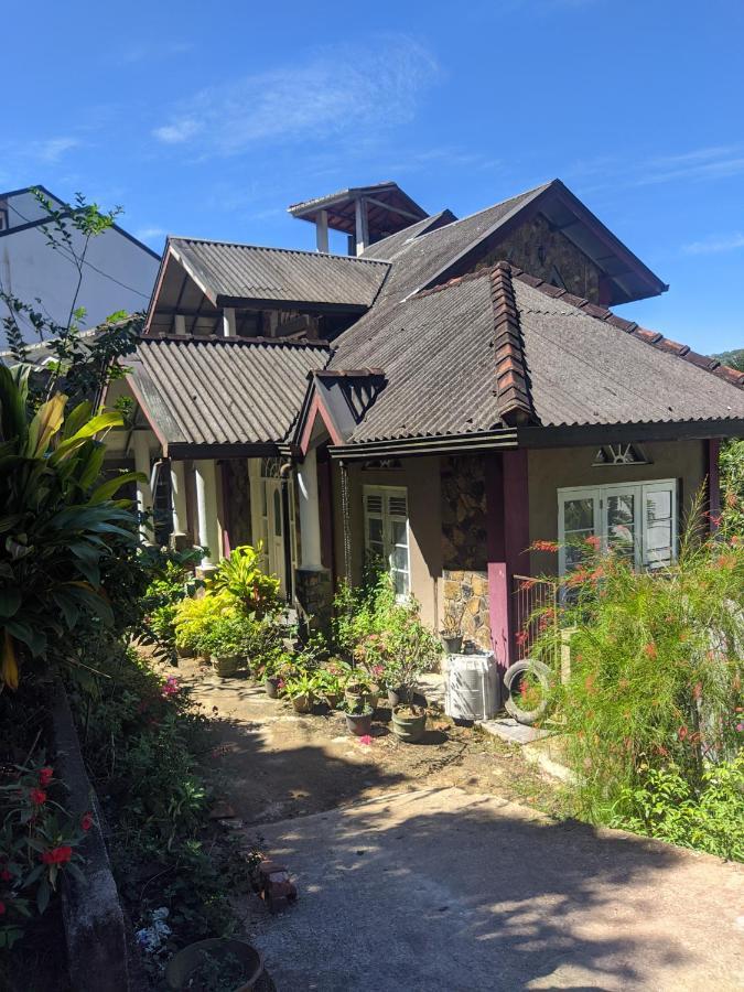 Canopy Villa Канди Екстериор снимка