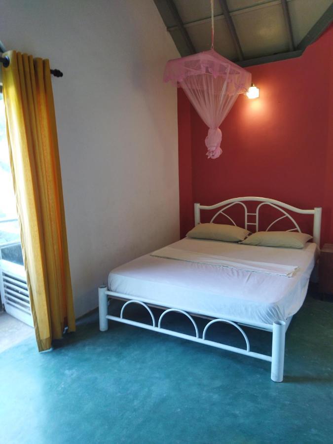 Canopy Villa Канди Екстериор снимка